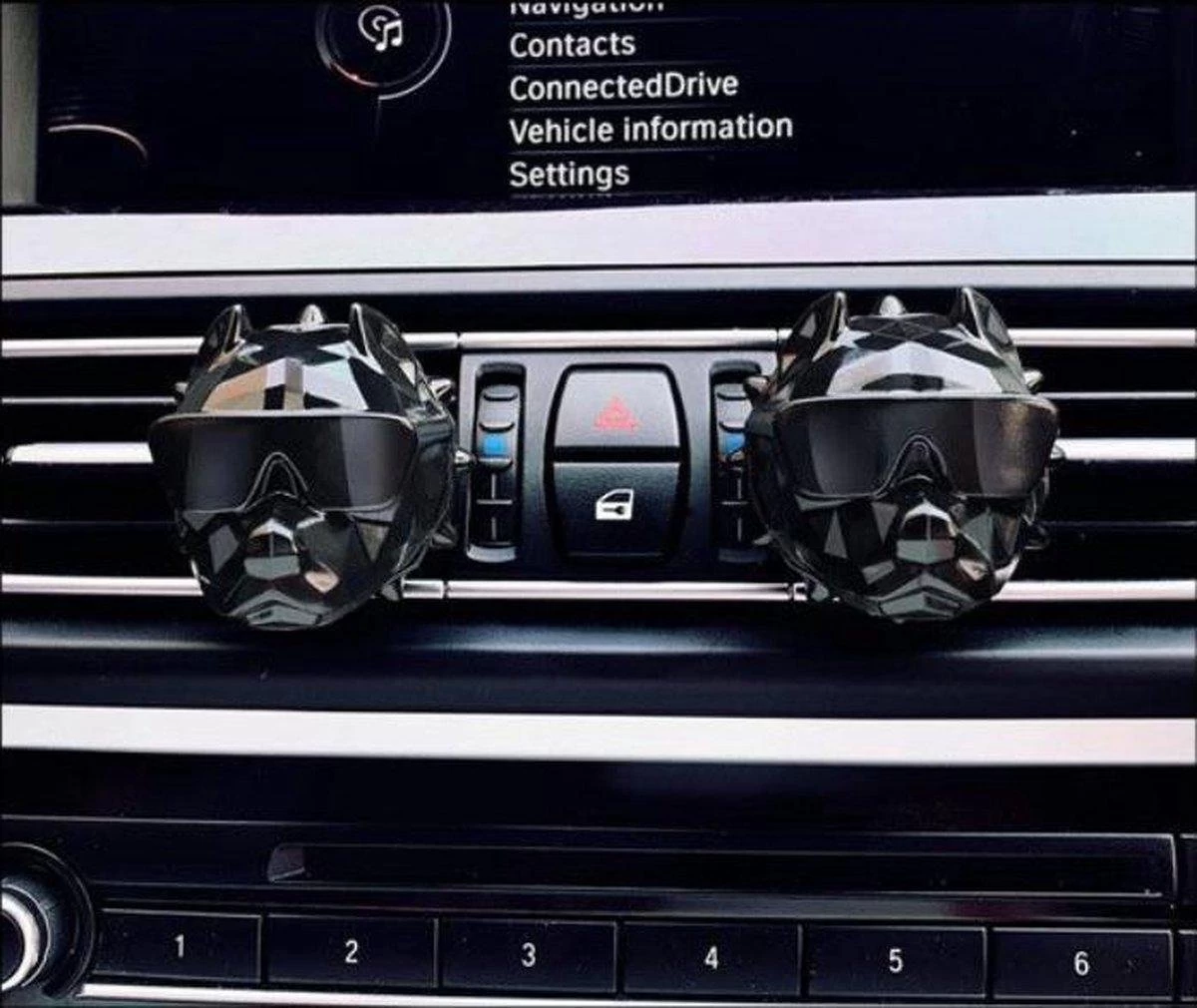 Somstyle Luxe Autoparfum - Zoete Geur Auto - Luchtverfrisser – Bulldog 11 Somstyle Luxe Autoparfum - Zoete Geur Auto - Luchtverfrisser – Bulldog - Afbeelding 11