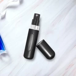 Fuzi Tools - Parfum Verstuiver - 5ML - Zwart - Hervulbaar - Reisflesje - Mini Parfum Flesje 9 Fuzi Tools - Parfum Verstuiver - 5ML - Zwart - Hervulbaar - Reisflesje - Mini Parfum Flesje -Luxe Geur Verkoopwinkel 1200x1200 392