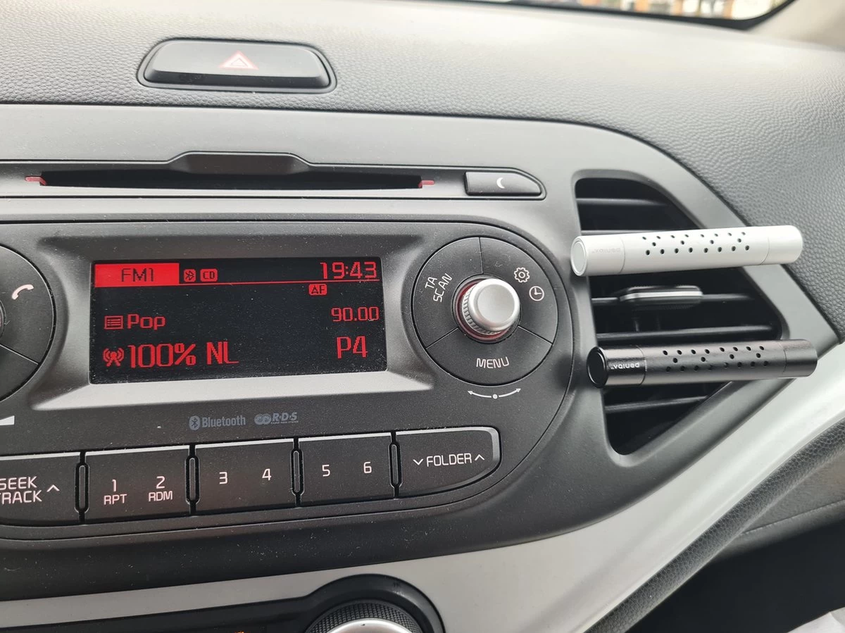 Autoparfum - Luchtverfrisser Auto - Inclusief 5 Geuren - Luxe Design - ZWART - Hervulbaar - Fris 5 Autoparfum - Luchtverfrisser Auto - Inclusief 5 Geuren - Luxe Design - ZWART - Hervulbaar - Fris - Afbeelding 5