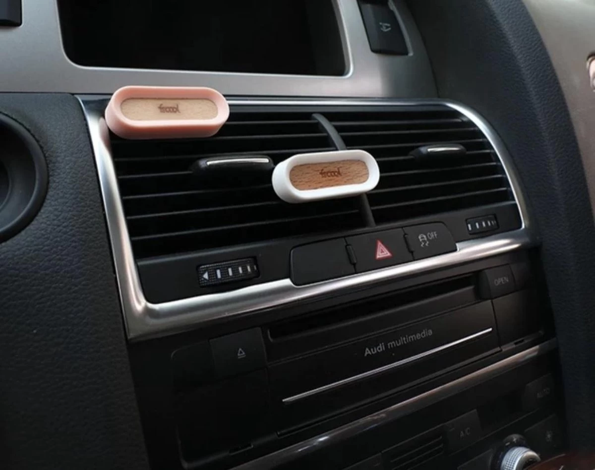 Eco Autoparfum ZWART - 2 Stuks!! - Luxe Auto Luchtverfrisser - Voor Luchtrooster - Autogeur -AutoVerfrisser - Trendy Design - VentilatieroosterMonteerbaar - Herbruikbaar - AutoLuchtje - Geurverfrisser - Eco Friendly - Biologisch Afbreekbaar 3 Eco Autoparfum ZWART - 2 Stuks!! - Luxe Auto Luchtverfrisser - Voor Luchtrooster - Autogeur -AutoVerfrisser - Trendy Design - VentilatieroosterMonteerbaar - Herbruikbaar - AutoLuchtje - Geurverfrisser - Eco Friendly - Biologisch Afbreekbaar - Afbeelding 3