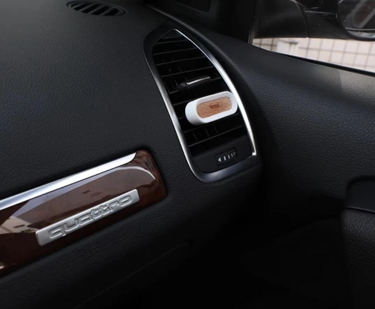 Eco Autoparfum ZWART - 2 Stuks!! - Luxe Auto Luchtverfrisser - Voor Luchtrooster - Autogeur -AutoVerfrisser - Trendy Design - VentilatieroosterMonteerbaar - Herbruikbaar - AutoLuchtje - Geurverfrisser - Eco Friendly - Biologisch Afbreekbaar 2 Eco Autoparfum ZWART - 2 Stuks!! - Luxe Auto Luchtverfrisser - Voor Luchtrooster - Autogeur -AutoVerfrisser - Trendy Design - VentilatieroosterMonteerbaar - Herbruikbaar - AutoLuchtje - Geurverfrisser - Eco Friendly - Biologisch Afbreekbaar - Afbeelding 2